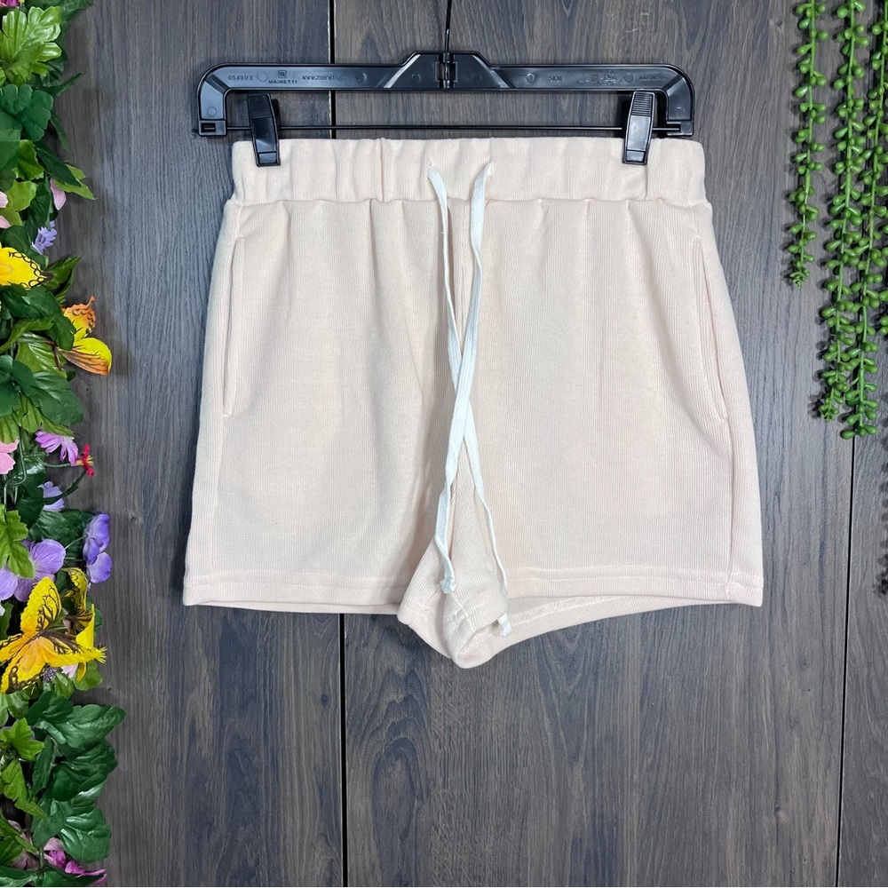 🌼3/$30🌼NWOT Merokeety Cream High Waisted Ribbed Shorts Size Small